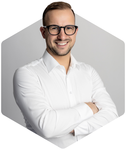 jednatel společnosti - Roman Peterka